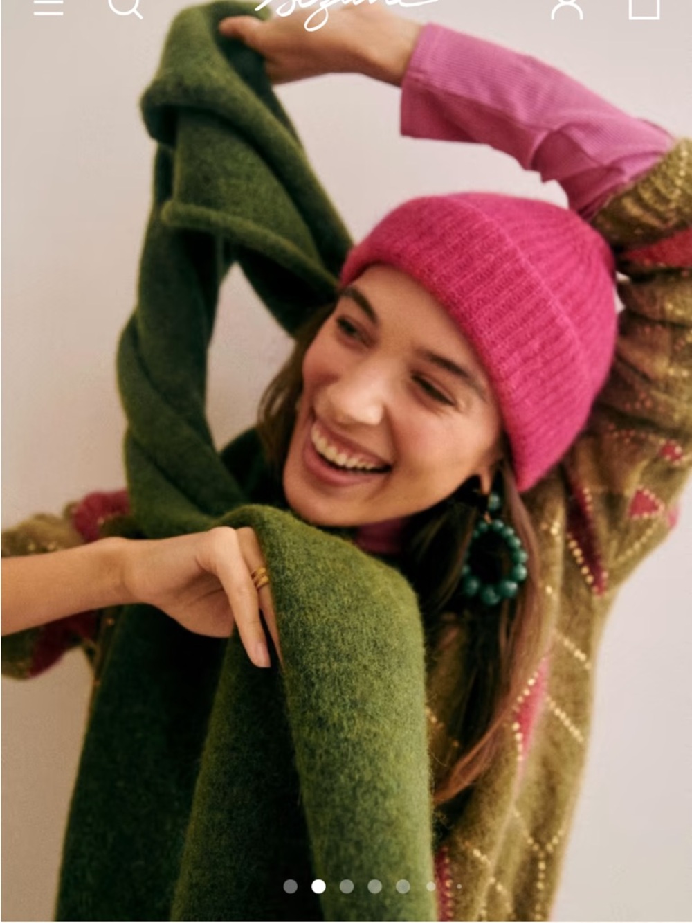 Sezane Paul Beanie in Raspberry - Picture 6 of 8